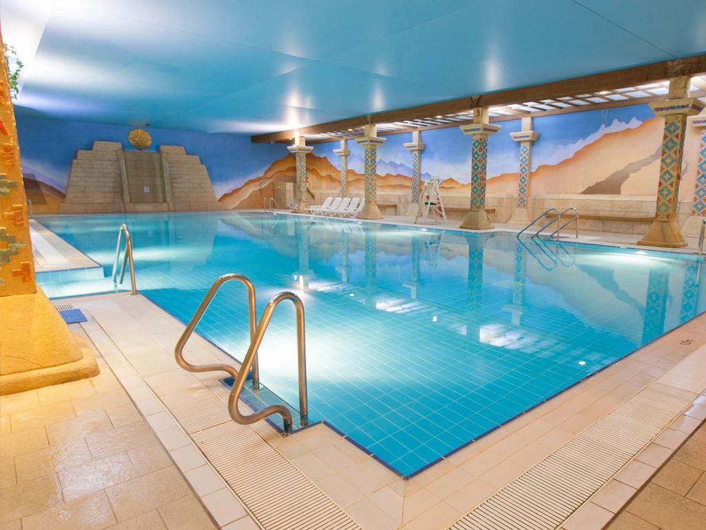 Tlh Carlton Hotel And Spa - Tlh Leisure And Entertainment Resort Torquay Exteriör bild